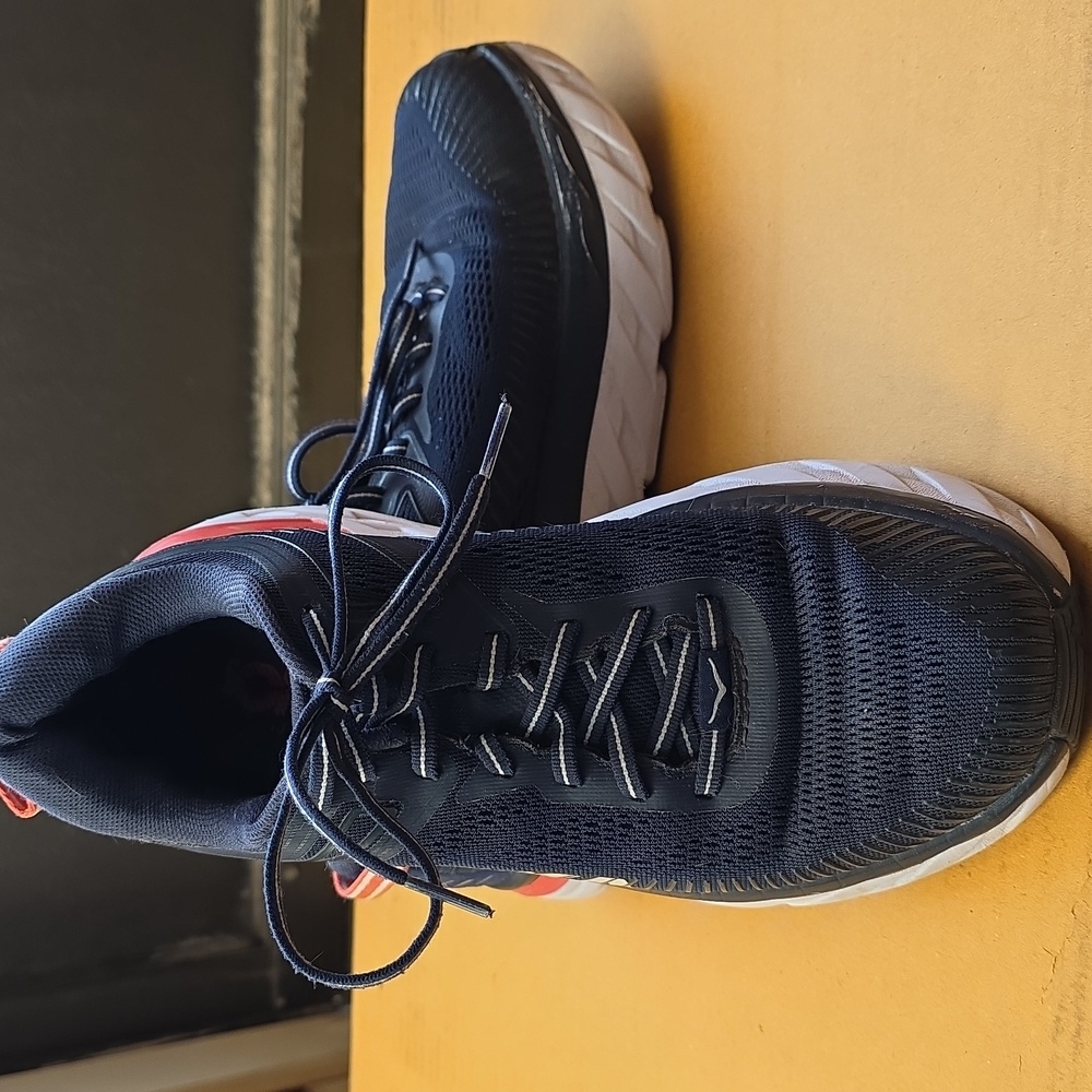 Womens's Hoka One One. Navy/Orange. 8.5 - image 2